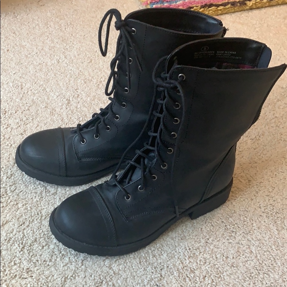combat boots